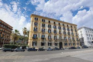 Lungomare Suite & Spa, Неаполь