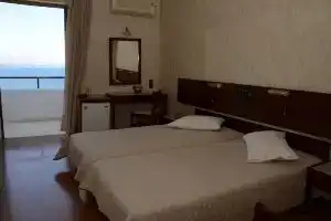 Hotel Mon Repos, Лутраки