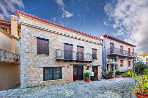 White Hills Suites & Spa, Арахова