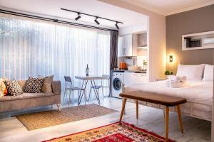 Invigorating Studio Flat Near Kordon in Alsancak, Измир