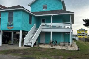 Carolina Hooked:Oceanside home w/pool, hot tub, tiki bar, fire pit & more!, Нагс-Хед