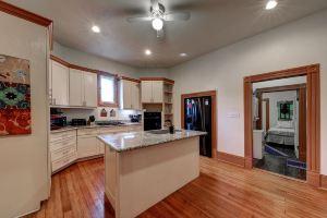 TOBIN HILL OASIS - PRIVATE POOL HOUSE 3BD/2.5BA, SCREENED IN PORCH, FULL KITCHEN, Сан-Антонио