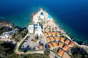 Dulamerovic Resort, Бар