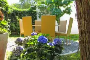 Holiday apartment with a special flair, view of the mountains and close to the lake., Фридрихсхафен
