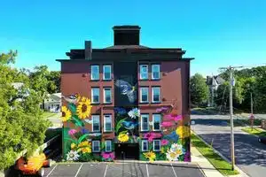 Buckeye Sports ~ Mins to CP & SF ~ King/WD/Pet OK/Kids Friendly/Largest Mural, Сандаскай