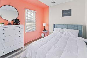 Spacious 6-BR Beach Retreat off AC Boardwalk!, Атлантик-Сити