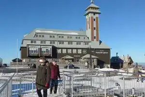 Cable car, lift, slopes, ski schools are within walking distance. Family friendly, Обервизенталь