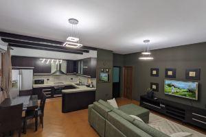 Classic villa-spacious city center free parking, Тирана
