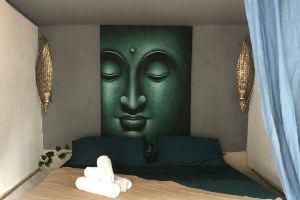 Beautiful Botanical Buddha Apartments near Langeron beach & Shevchenko park, Одесса