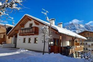 Apartment Raisc - your home in Val Badia, La Villa
