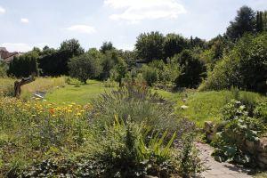 Garden house: Beautiful vacation home for up to 14 guests with a huge garden, Майнц