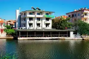 Olive Branch Hotel, Айвалык