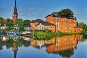 Cozy vacation apartment in a quiet location near the S-Bahn in the Hamburg area priv., Букстехуде