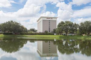 Hampton Inn Orlando-International Airport, Орландо