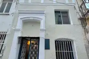 Arada Ayvalık, Айвалык