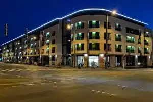 Avand Apartments Debrecen, Дебрецен