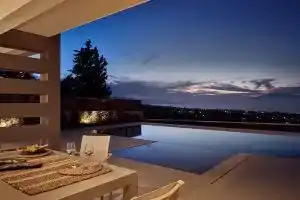 Julieta Villas, Кипсели