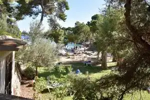 Villa with Direct Beach Access to a Sandy Cove in the Center of Cala d'Or, Кала-д'Ор