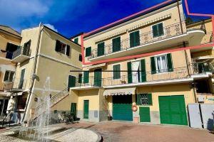 Luxury Seafront View Penthouse Sleeps 12, Porto Azzuro, Elba Island, Italy, Порто-Аццурро