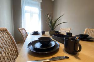 Spacious room in coliving apartment Zimmer 1, Франкфурт-на-Майне