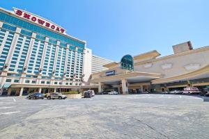 Beachfront Double Queen Hotel CozySuite, Атлантик-Сити