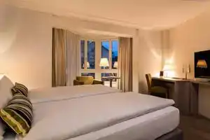 PLATZHIRSCH ZÜRICH- Downtown Boutique Hotel & Sushi Lounge, Цюрих