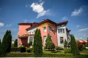 Отель «Dalos», Сарны