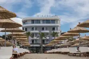 Mirage Hotel, Голем