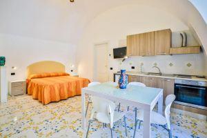 Della Monica Rooms, Виетри-суль-Маре