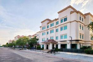 Avion Hotel - Near to Suvarnabhumi, Лат-Крабанг