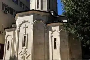 'London' on Metro Vazha-Pshavela, Тбилиси