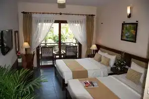 Canary Beach Resort, Муине
