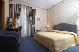 Hotel «Nuovo Rebecchino», Неаполь