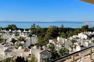 Beautiful Flat with a Wonderful View Close to the Beach, Марбелья