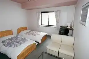 Pension Santa Monica, Сирахама