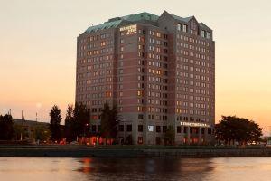 DoubleTree Suites by Hilton Hotel Boston - Cambridge, Бостон
