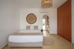 Anya Suites Santorini, Акротири