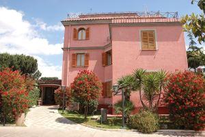 Hotel «Arco Di Travertino», Рим