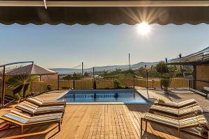 Villa Grey, Kaštel Kambelovac