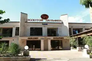Golden Dolphin, Адлер