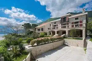 Palazzo Banicevic Luxury Rooms, Котор