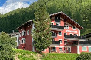 Aparthotel Grischuna, Замнаун
