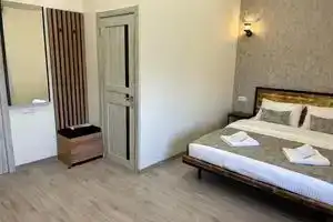 Linciln Hotel, Ереван