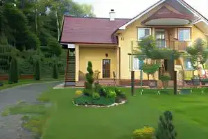 U Lyudmily, Карпаты
