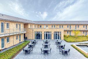 Prima Inn & Hof - Digitales & Rezeptionsloses Motel, Нойруппин