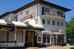 Hotel Shokolad, Затока