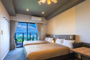 Yenn's Marina Inn Rycom, Окинава