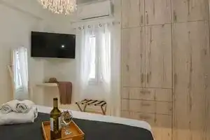 Serenite 2 Bd Santorini Getaway with Sea View, Камари