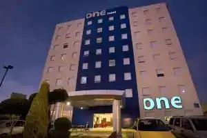Отель «One Queretaro Plaza Galerias», Керетаро
