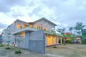 Seruni Guest House, Денпасар